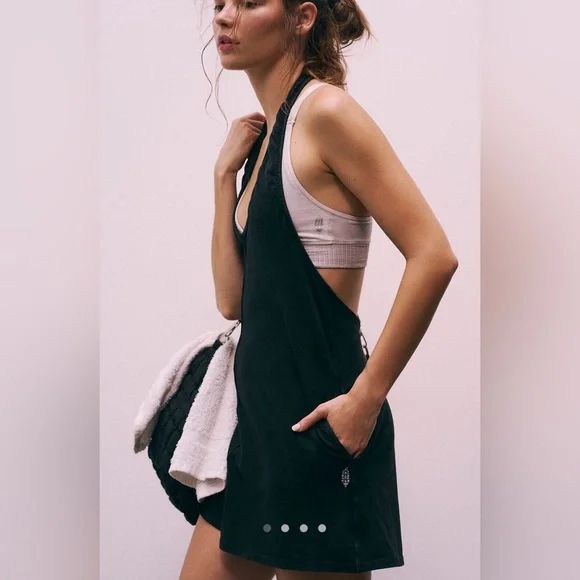 SOLD - NWOT FREE PEOPLE FP Movement Hot Shot Halter Romper Black Large - Picture 4 of 10